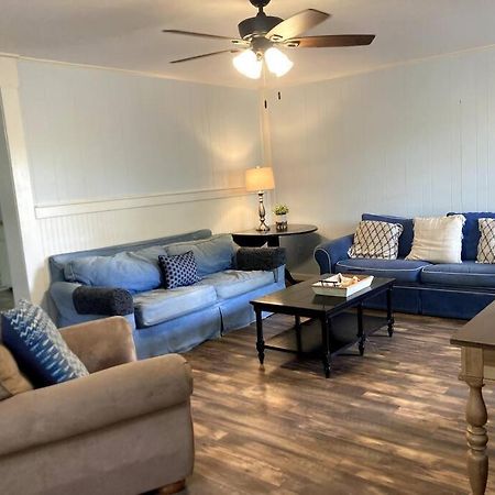 Tucked Away Newly Renovated 2 Bedroom/ 1 Bath Sleeps 8 Beaufort Exterior photo