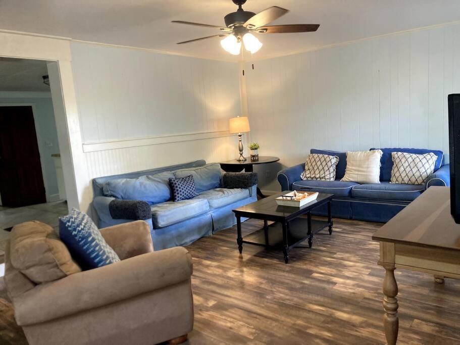 Tucked Away Newly Renovated 2 Bedroom/ 1 Bath Sleeps 8 Beaufort Exterior photo