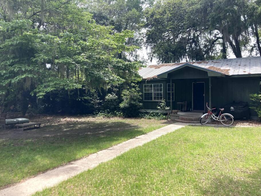 Tucked Away Newly Renovated 2 Bedroom/ 1 Bath Sleeps 8 Beaufort Exterior photo